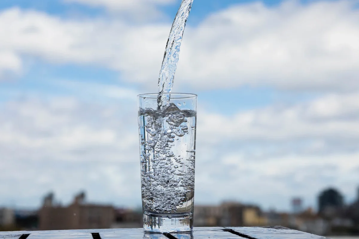 Hãy luôn đảm bảo nước bạn uống đạt tiêu chuẩn nước uống an toàn