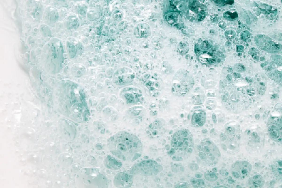 Vì sao nước không tạo bọt? Sự thật đằng sau việc bạn phải dùng nhiều xà phòng hơn